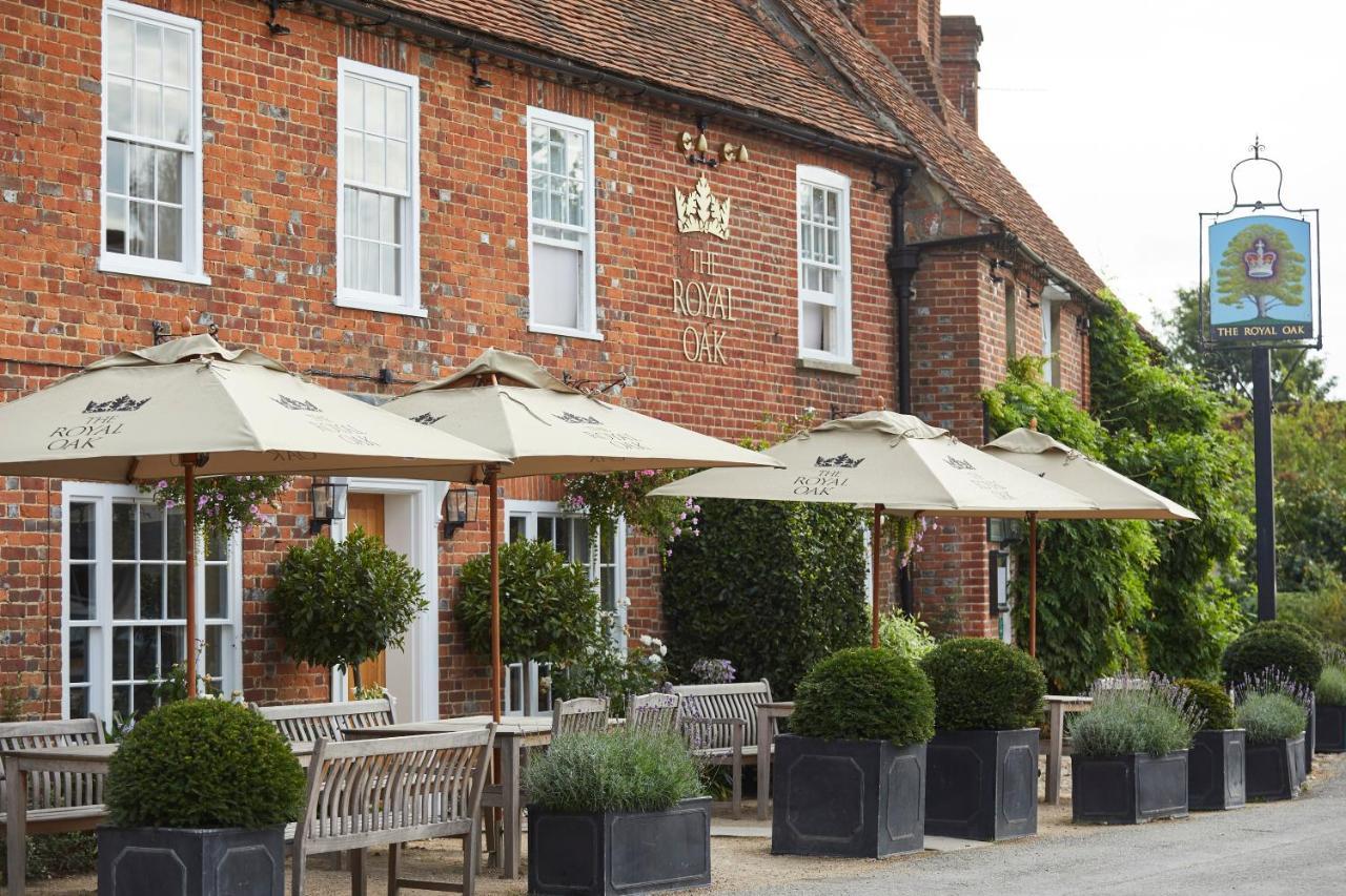 The Royal Oak, Yattendon Frilsham Exterior photo