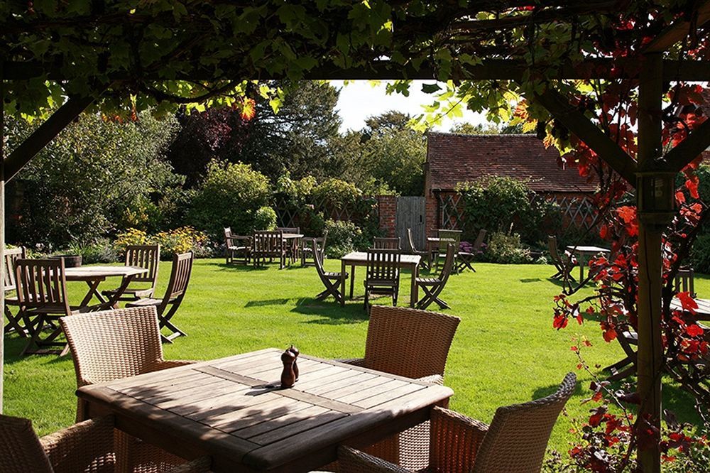 The Royal Oak, Yattendon Frilsham Exterior photo